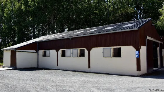 Second stable building